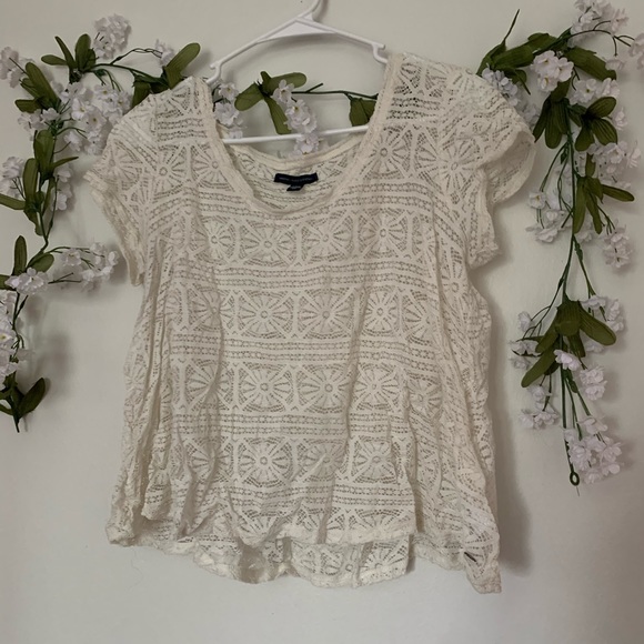 American Eagle Outfitters Tops - American Eagle Stretchy Floral Lace Top